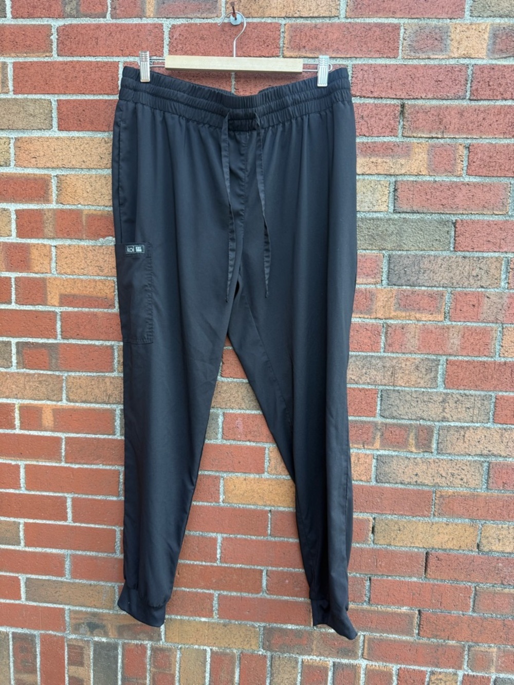 Koi Basics Black Jogger Scrub Pants Women’s Large Stretch Medical Uniform Pants